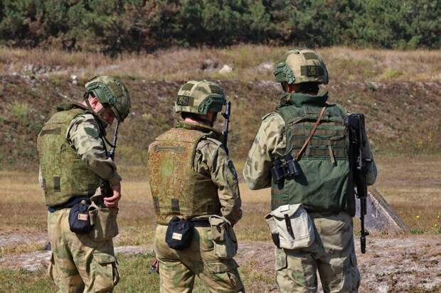 Пункты отбора на военную службу по контракту работают во всех городах Крыма
