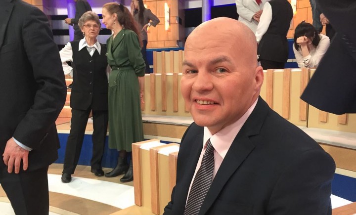 Украинского политолога на «Первом канале» избил один из создателей ДНР