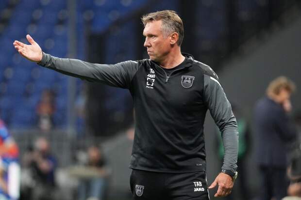 Главному тренеру "Балтики" Талалаеву вырезали 20 сантиметров кишечника