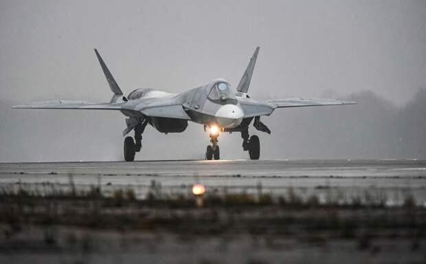 Преимущество российского Су-57 над американским F-35 объяснили