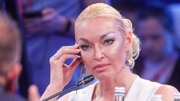 Волочкова отреагировала на слухи о ее лечении в клинике для бомжей: «Отдала десятки тысяч евро»