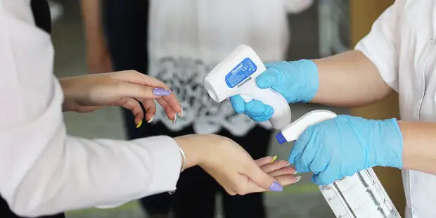 «Обеспечить здоровье учащихся»: в российских школах с 1 сентября усилят противоэпидемические меры