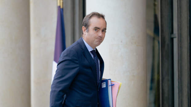 lecornuu6.jpg lecornuu6.jpg
