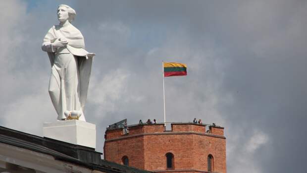 Жители Литвы массово покидают страну