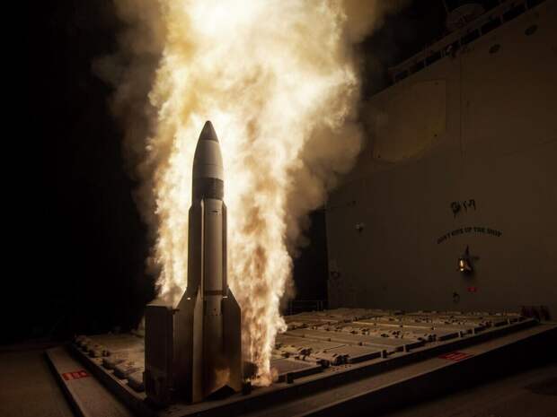 Управляемая ракета Standard Missile-3 во время испытаний Агентства противоракетной обороны и ВМС США в Тихом океане© Фото : U.S. Navy / Jessica Kosanovich