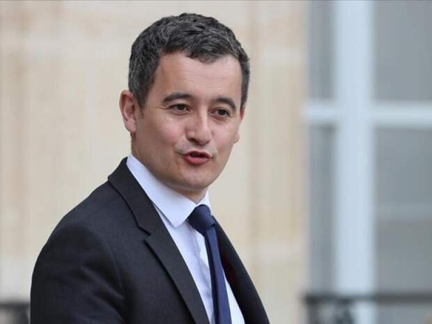Глава МВД Франции раскритиковал обращение военных к властям