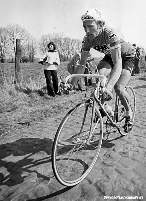 Hoogvliet  - wielrennen - cycling - radsport - cyclisme - Joop Zoetemelk -  Parijs - Roubaix 1976 - archief - stock archives  - foto Cor Vos ©2012