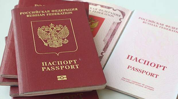 В России предложили ввести налог за выезд из страны