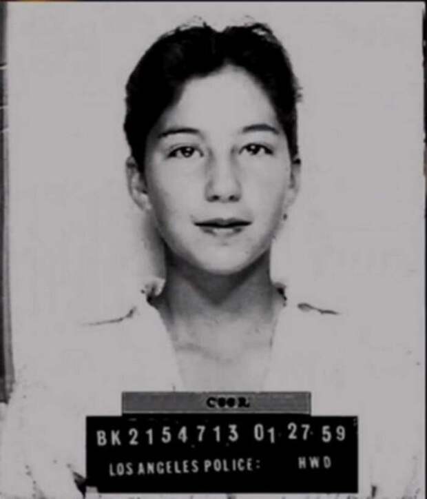 10. Шер, 13 лет (1959 г.). Шер арестовали после того, как она «позаимствовала» автомобиль своей матери интересное, люди, фотографии