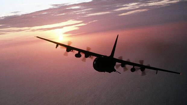 Американский военный самолет C-130 Hercules впервые поймал беспилотник Gremlin в воздухе