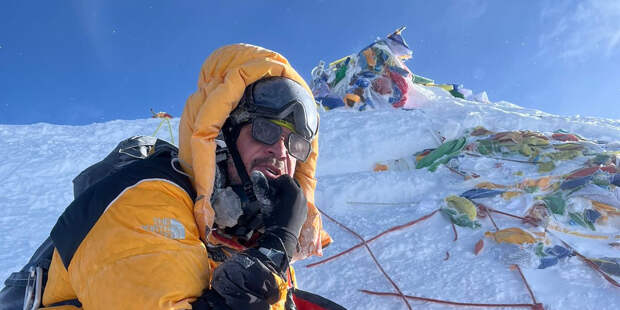 Альпинист Андрей Голов — про смерть на Эвересте, стратосферу и «поцелуй Бога»