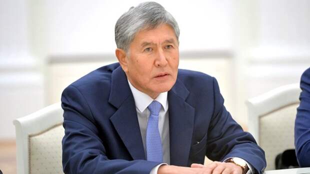 Спецназ Киргизии проводит операцию по задержанию экс-президента Алмазбека Атамбаева 