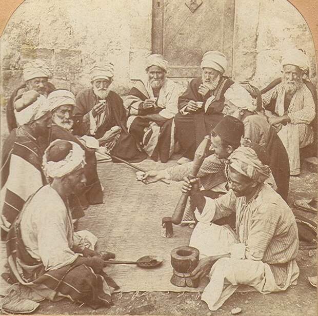 Кофейня в Палестине, 1900 г.