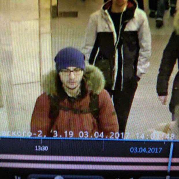 Подозреваемый в теракте в Петербурге сдался, взрыв совершил смертник