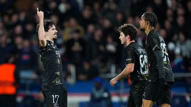 Видеообзоры первых матчей 1/8 финала Лиги чемпионов