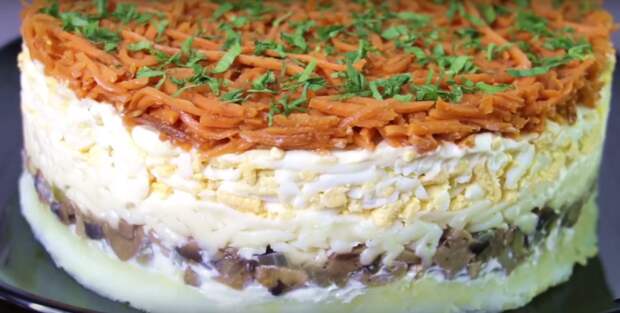 Салат на праздник с грибами и корейской морковью «Изысканный вкус» Салат на праздник с грибами и корейской морковью «Изысканный вкус»