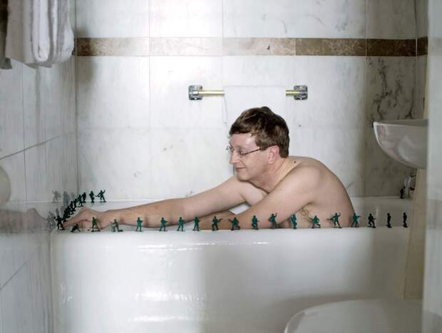 1. Кажется, мы стали забывать, как весело принимать ванну мужчины впали в детство, смешно, фото