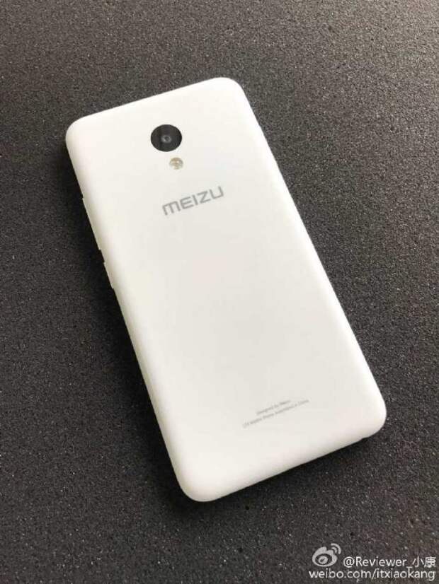 Meizu M6111 сзади