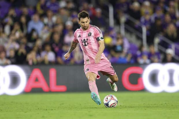 Месси сравнялся с Пеле по числу голов со штрафных