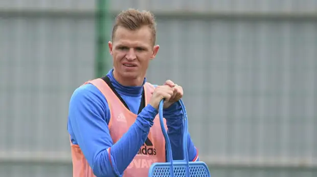 Тарасов приостановил футбольную карьеру