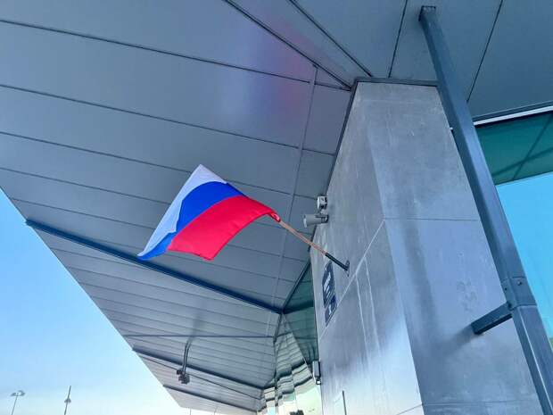 К следующим праздникам Петербург украсят плакатами и флагами