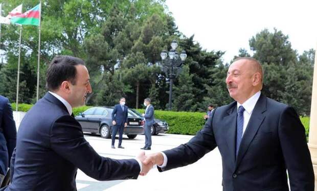 Премьер-министр Грузии Ираклий Гарибашвили накануне побывал в Баку по приглашению главы Азербайджана Ильхама Алиева....
