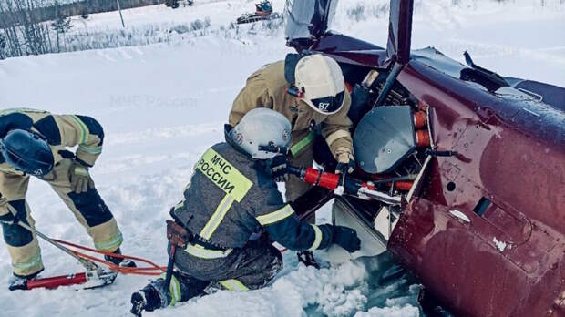 СК рассматривает две причины возможного крушения вертолета Robinson R44 Raven в Пермском крае