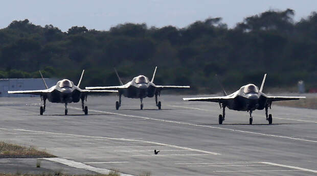 США перебросили в Японию эскадрилью истребителей F-35B