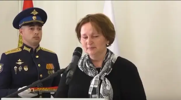 Мама погибшего на Украине десантника: "И пусть Запад на нас не прет. Мы не сломаемся!"