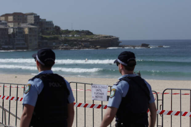 На популярном пляже в Европе обнаружили бездыханную беременную женщину