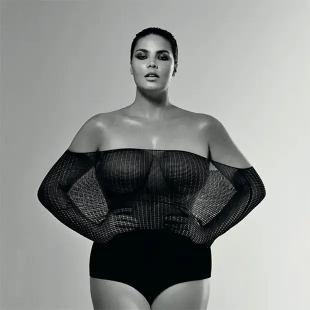 Модель плюс сайз Эшли Грэхэм (Ashley Graham). 