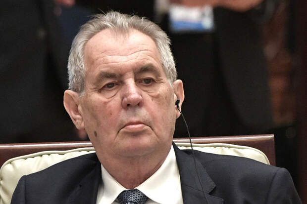 Президент Чехии призвал Европу не делать из Навального героя