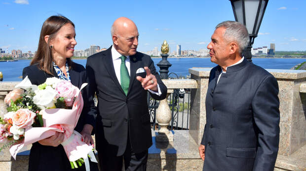 Раис Татарстана встретился с главой представительства Лиги арабских государств в Москве