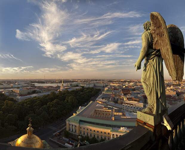 25 лет назад Ленинграду возвращено историческое название – Санкт-Петербург Санкт - Петербург, название
