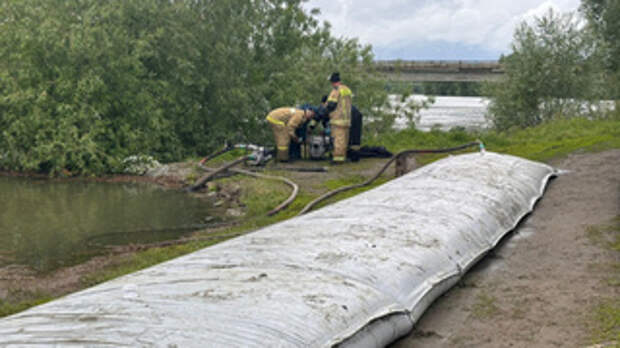 Водоналивная дамба в Затоне / Фото: barnaul.org