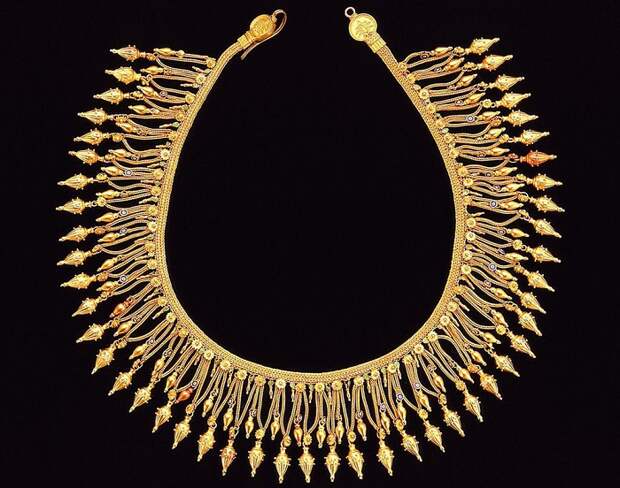 Золотое ожерелье IV в. до н.э.