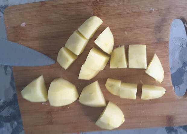 Тушеная картошка с грибами и мясом в казане Тушеная картошка с грибами и мясом в казане