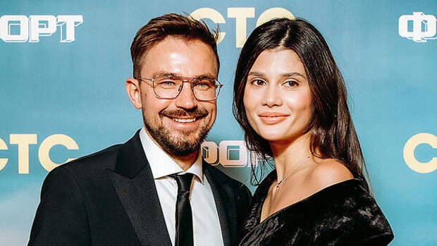 Жена показала, как сделала Петрова счастливым — сюрприз для именинника