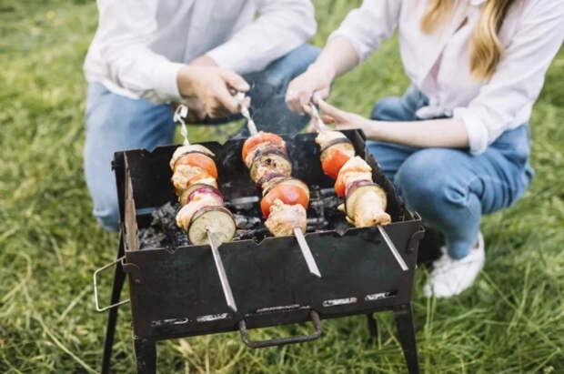Гастроэнтеролог Колесник назвала безопасную альтернативу соусам для шашлыка
