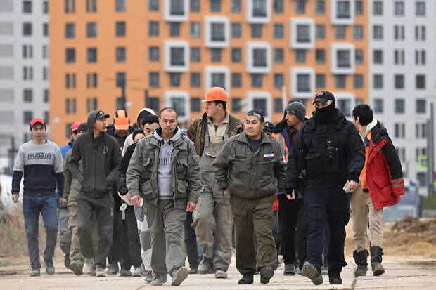 В МВД заявили, что число мигрантов в России сократилось до 5,7 млн человек