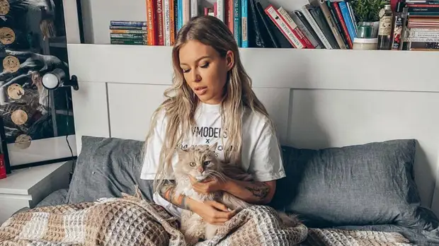 Певица Рита Дакота переболела экзотической лихорадкой