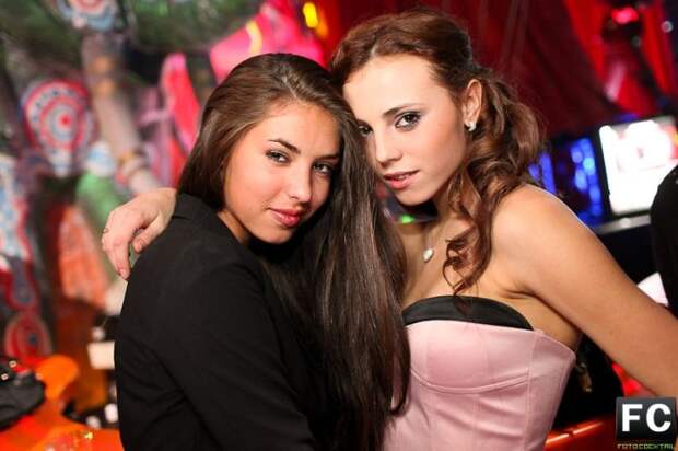 Девушки из московских клубов (78 фото)