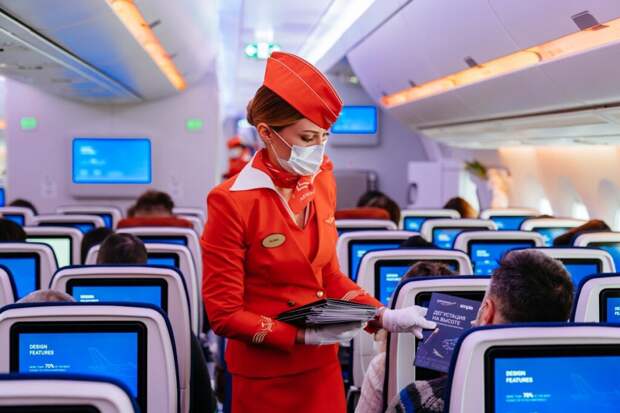 «Аэрофлот» бесплатно переоформил 3200 пассажиров задержанных рейсов на другие ближайшие вылеты