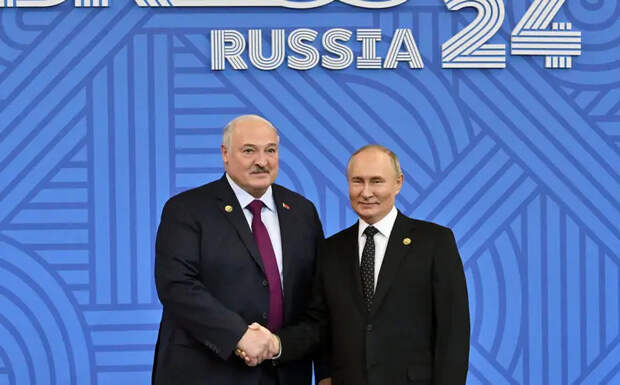 Лукашенко: Путин никогда не ставил перед собой задачи завоевать всю Украину