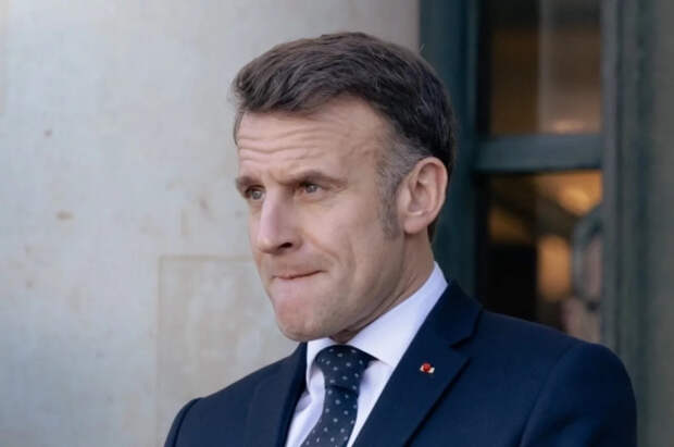 Во Франции Макрона назвали безумным из-за обещаний о помощи Украине