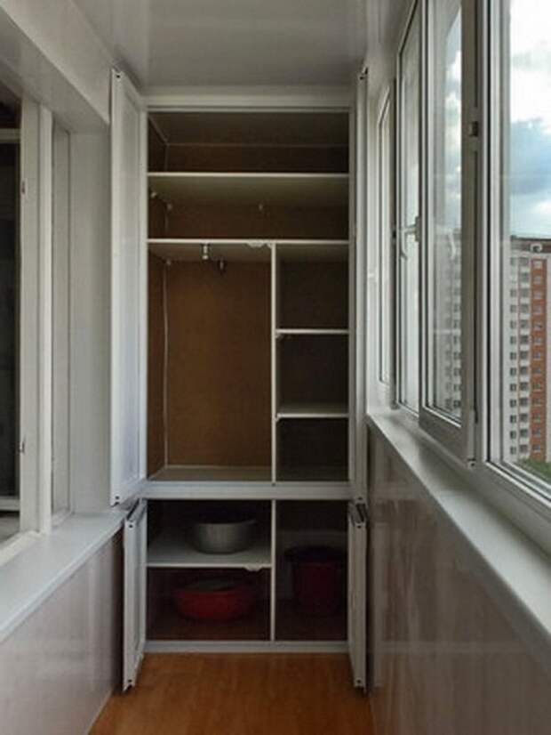 Наводим порядок на балконе с помощью симпатичных и вместительных шкафчиков