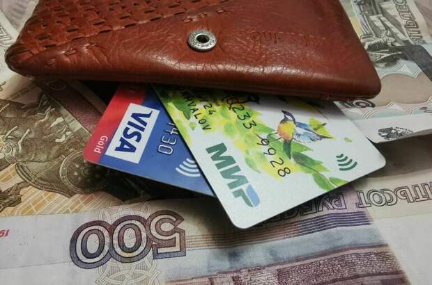 «Коммерсант»: В России заблокировали миллионы карт с начала 2026 года