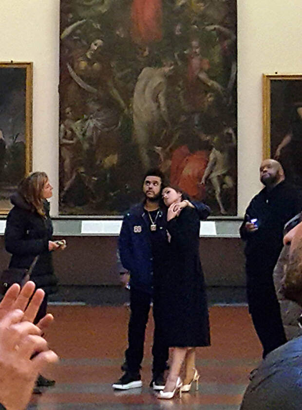 Селена Гомес и The Weeknd в галерее Уффици во Флоренции