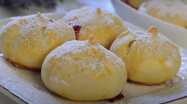 Мини булочки на сметанном тесте