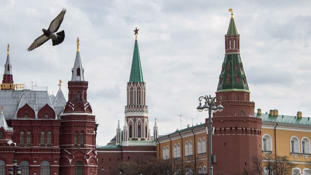 Политолог: Россия пытается сгладить напряжение с Западом 
